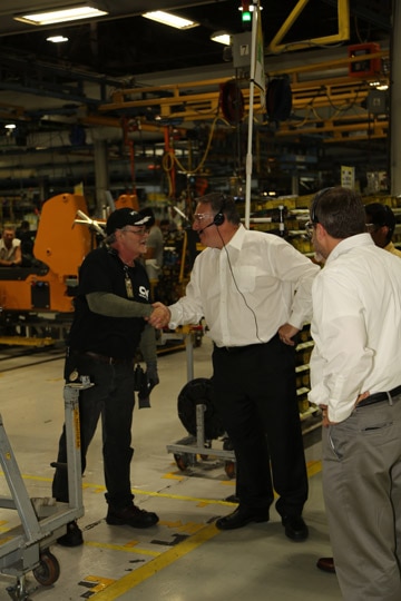 Congressman_Mike_Pompeo_speaks_with_CNH_Industrial_employees